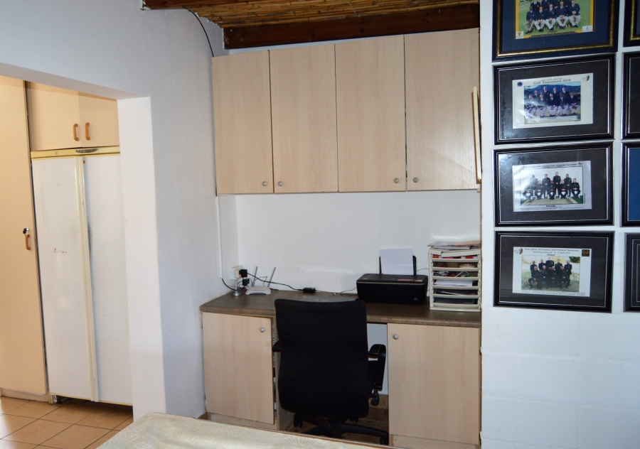 4 Bedroom Property for Sale in Britannia Bay Western Cape